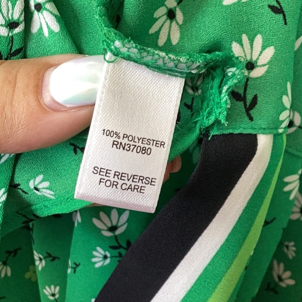 C Est 1946 Plus Size 22 24 Top Elegant Green Floral Wrap Blouse - Picture 9 of 9